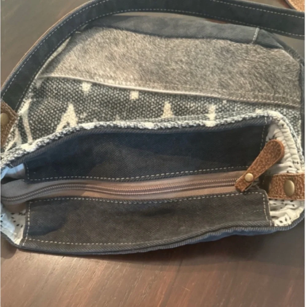 Myra‎  Gray and Brown Women's crossbody  Bag